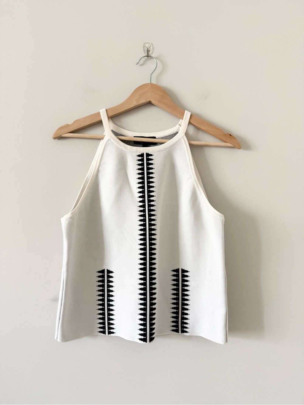 Express White Geometric Aztec Halter Tank Top Knit Size M